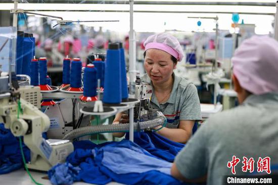 貴州三穗 科技賦能紡織業(yè) 推動(dòng)產(chǎn)業(yè)集群化